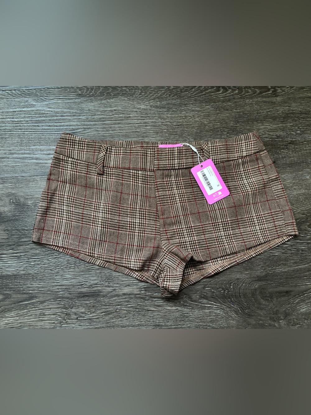 Edikted Plaid Tailored Women’s Shorts in Brown